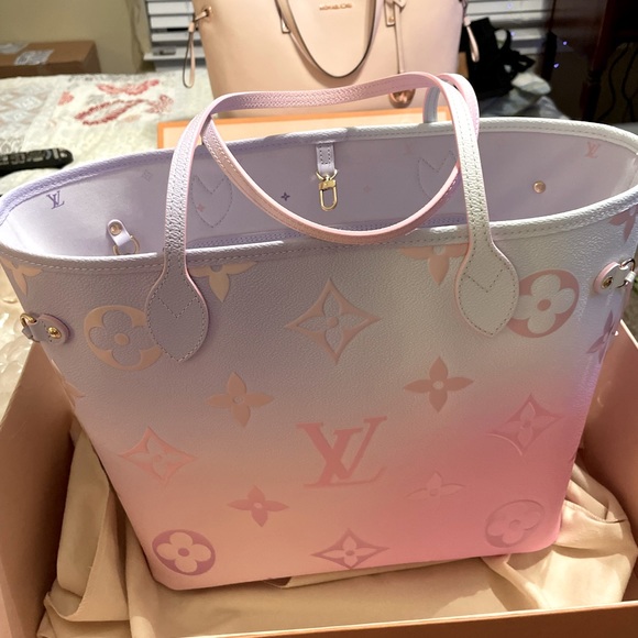 Louis Vuitton Handbags - Brand new Louis Vuitton Neverfull in Pastel Sunrise. Authentic & brand new